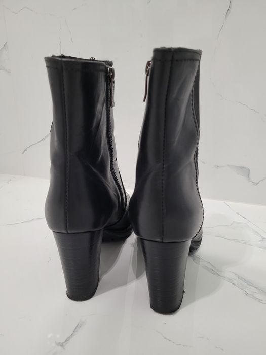 Czafne botki rozmiar 39