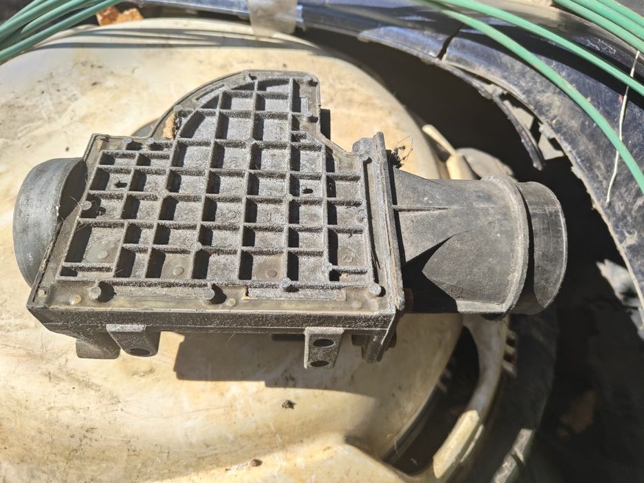 Расходомер воздуха Пежо 605, 2.0