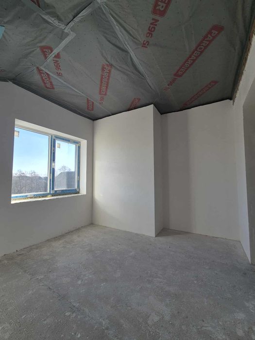 Продам дуплекс на Таращанському