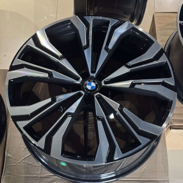 диски BMW X7 G07 23 розмір