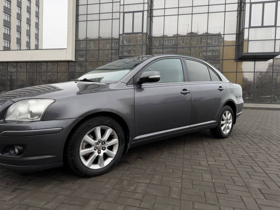 Toyota avensis 2008 рейстайлінг