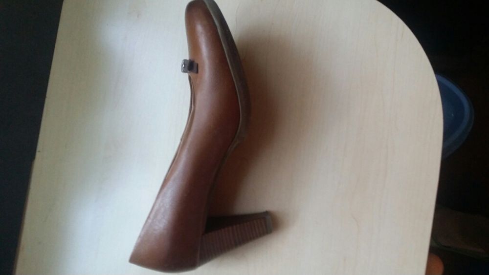 Czolenka skorzane Lasocki. Komfort.