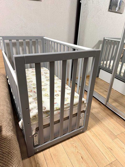 Продам дитяче ліжечко та комод Veres