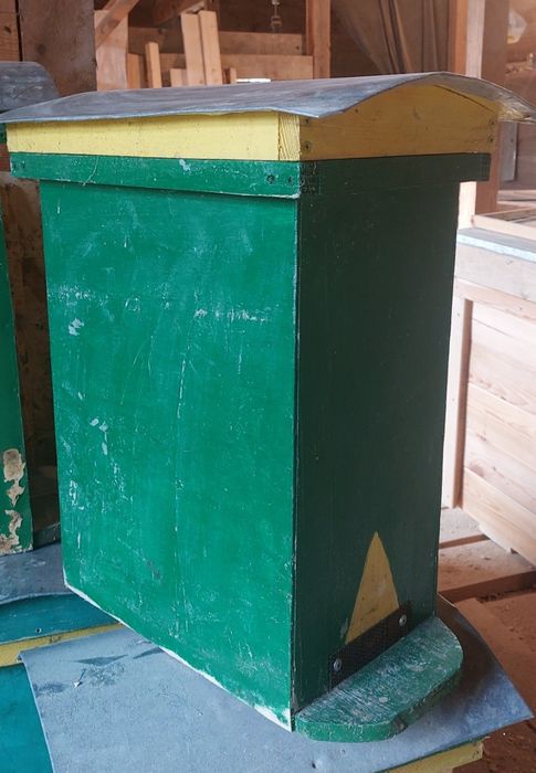 Продам вулики і ловушки для бджіл. Нуклеуси..
