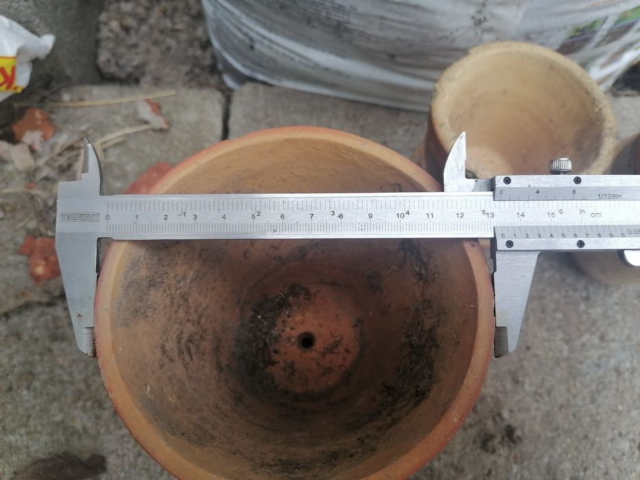 Doniczki gliniane do 100 sztuk średnica od 8cm do 13