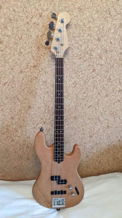 Бас гітара Бас гитара