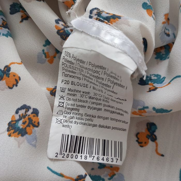 Bluzka w kwiatki z koronką Camaieu M 38 10