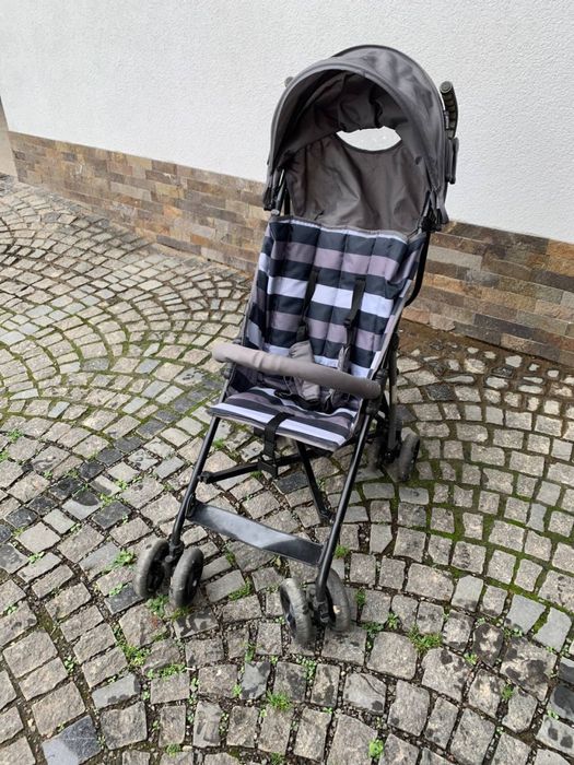 Прогулянкова коляска