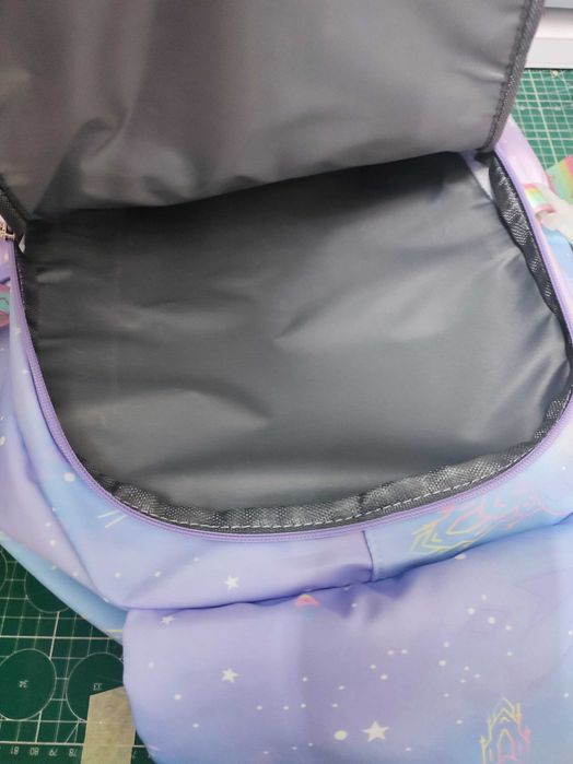 mochila menina huntrix kpop guerreira demon