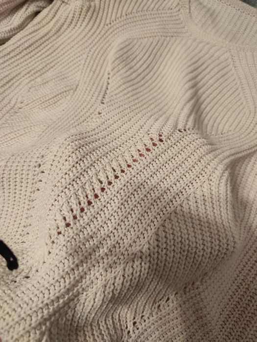 Sweter pudrowy róż