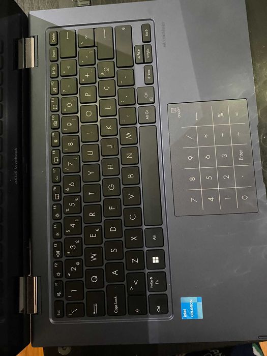 Portátil Asus Vivobook