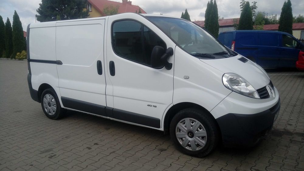wynajmę wynajem samochód busa Trafic 2,0 wypożyczalnia samochodów busy