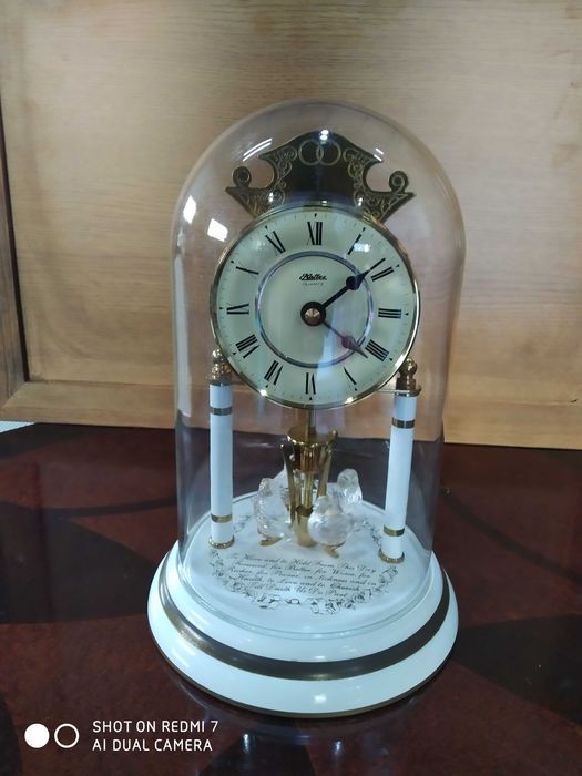 Relógio com pêndulos em cristal (passarinhos) a pilhas marca haller