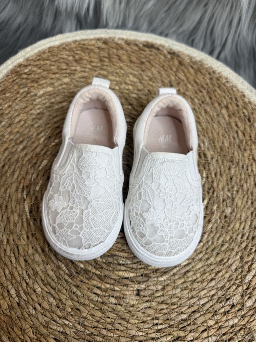 Взуття на дитину clarks, crocs , adidas , zara