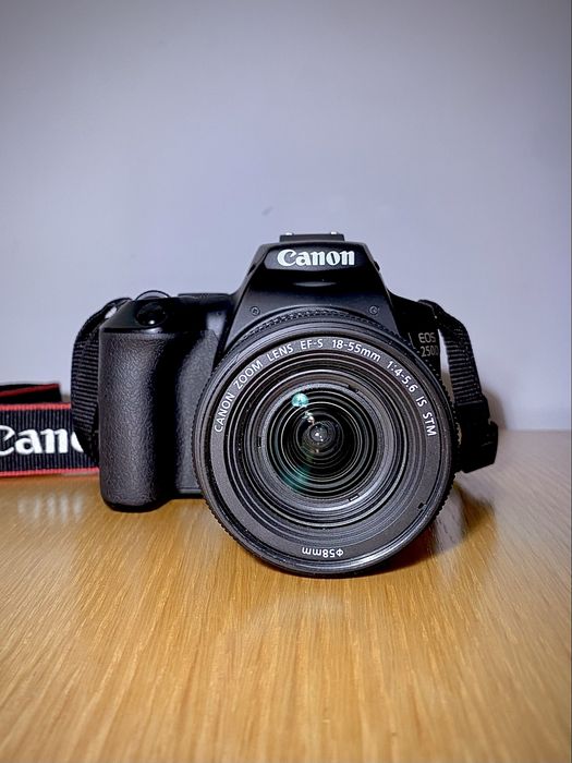 Canon 250d como nova