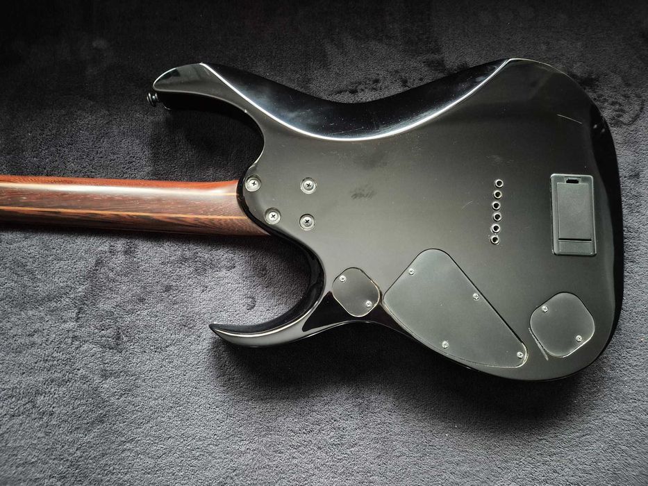 Ibanez RG RGD 61 ALA - baryton, Fishman Fluence Modern, grafika Alien