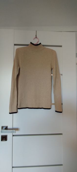 Sweterek golf kremowy rozm. S