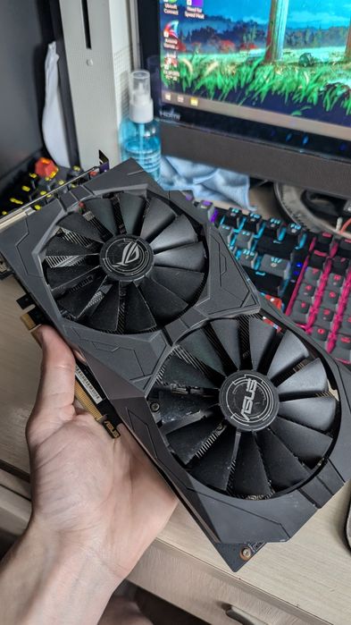 Nvidia GTX 1050 (2GB) Asus Rog Strix