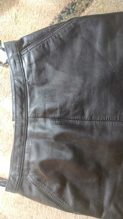 Спідниця шкіряна чорна