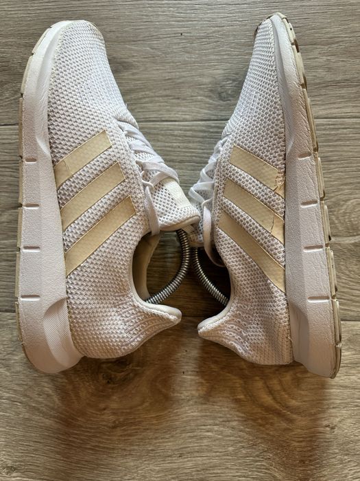 Кросівки  Adidas Originals Swift Run