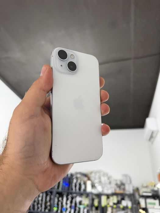 Apple Iphone 15 128 gb Neverlock  айфон 15 білий