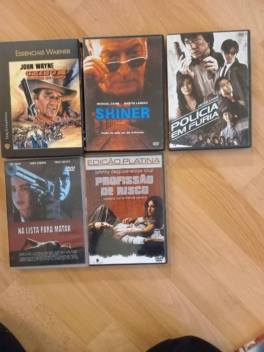 Quinze DVDs vários