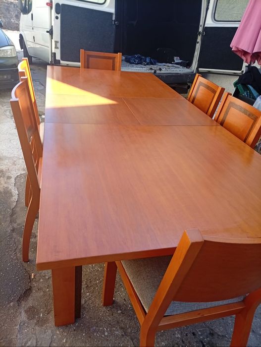 Imponente mesa jantar com cadeiras