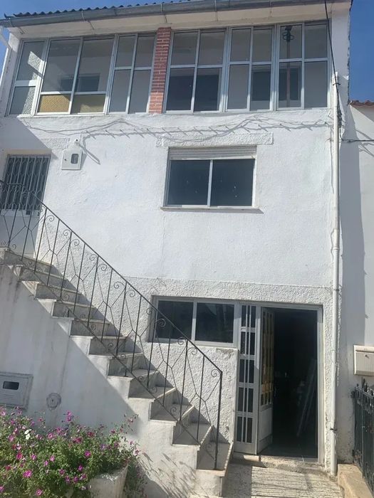 Khattab fernandes manu