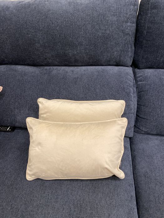 Almofadas bege sofa CASA