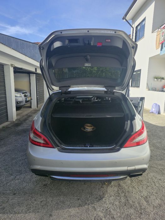 Automovel Ingles Mercedes Shooting Brake C250 CDI AMG