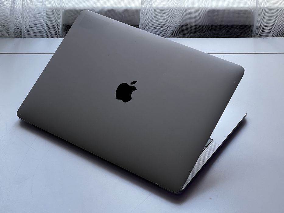 MacBook Pro 13 2020 i7/16/512gb Custom