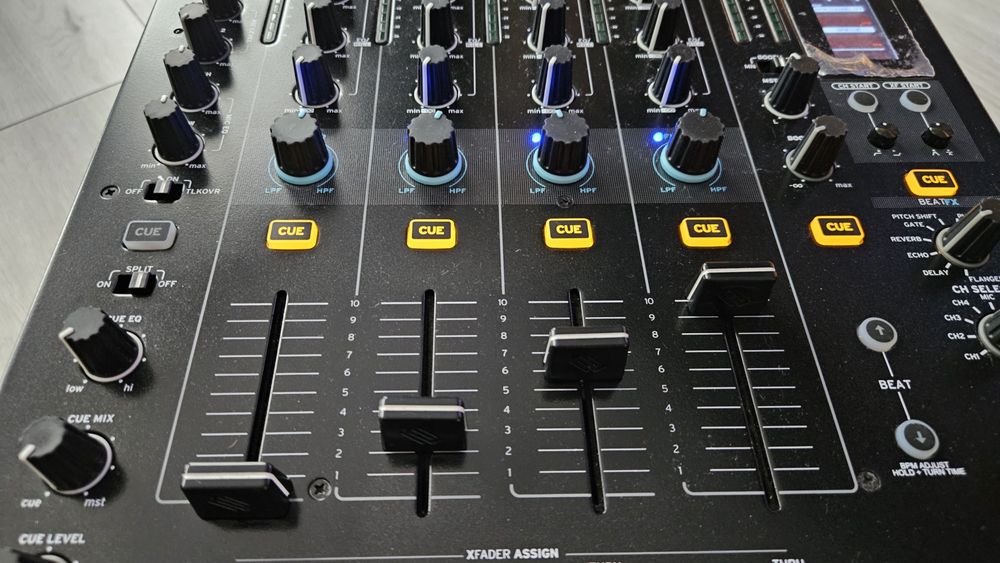 Reloop RMX-60 – 4-kanałowy mikser DJ, zadbany, pierwszy właściciel BDB