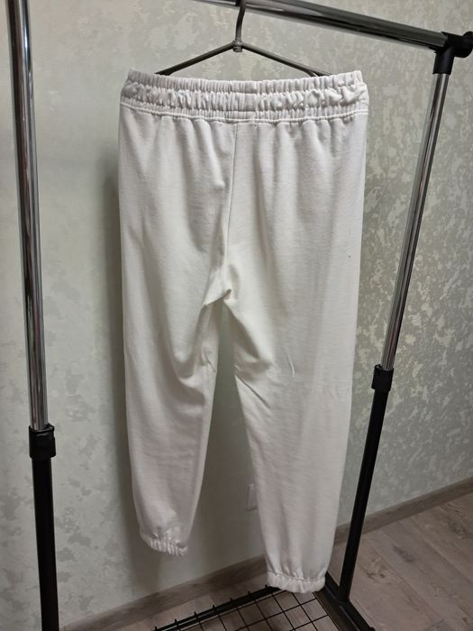 Білі штани. Sinsay
