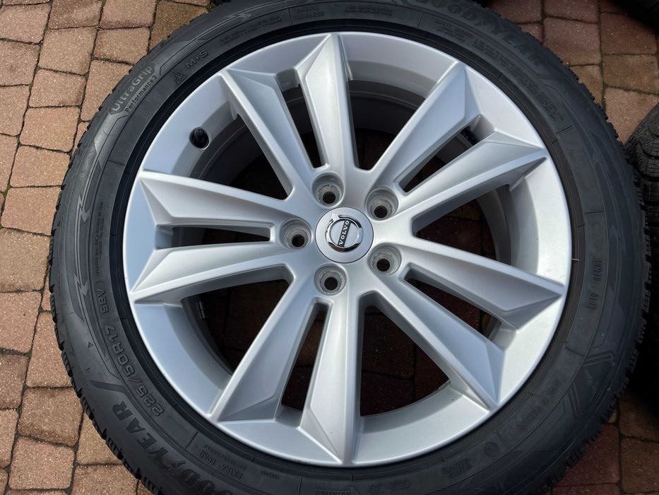 3606. Alufelgi 17" oryginalne Volvo S60 V60 II proste 7J ET40.5 5x108
