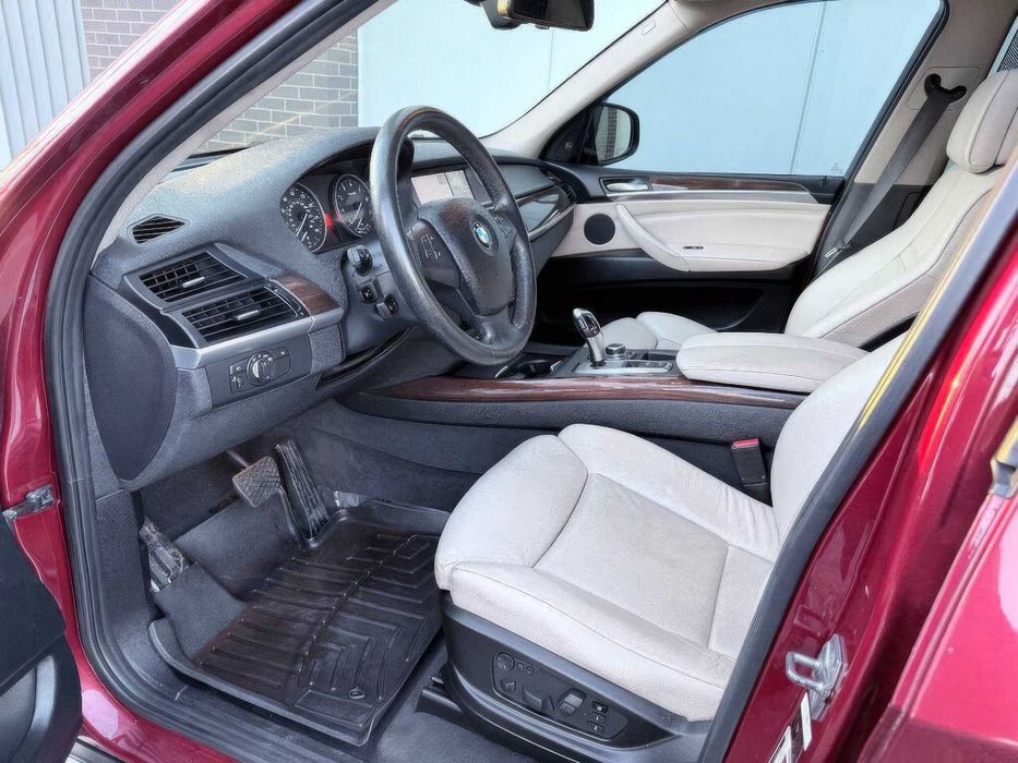 BMW X5 xDrive35i Premium      2012