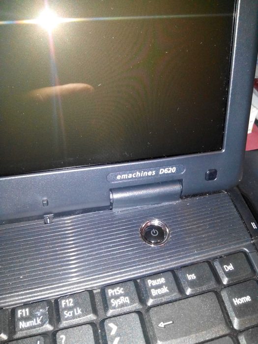 Vendo portátil Acer Emachines D620 avariado, para peças