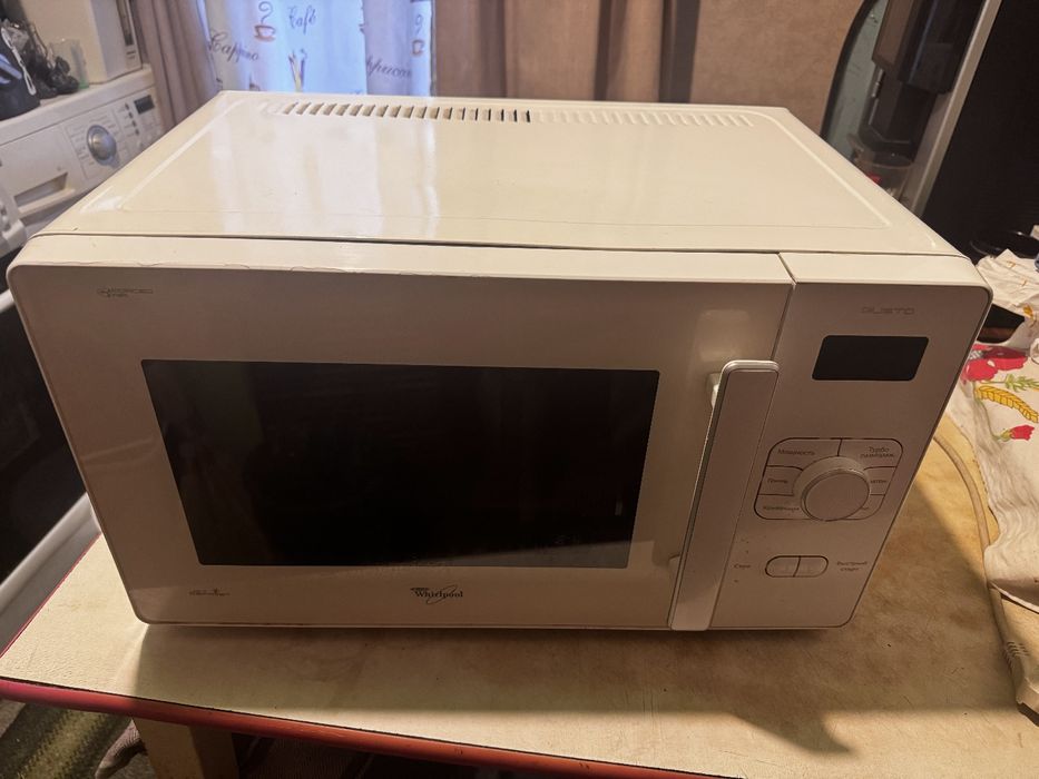 Микроволновка Whirlpool