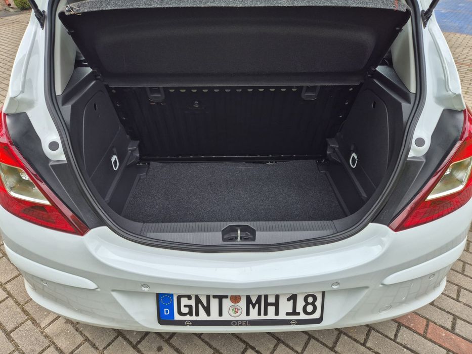 Opel Corsa D 2014r. 1.4 Benzyna Sprowadzony Opłacony Śliczny