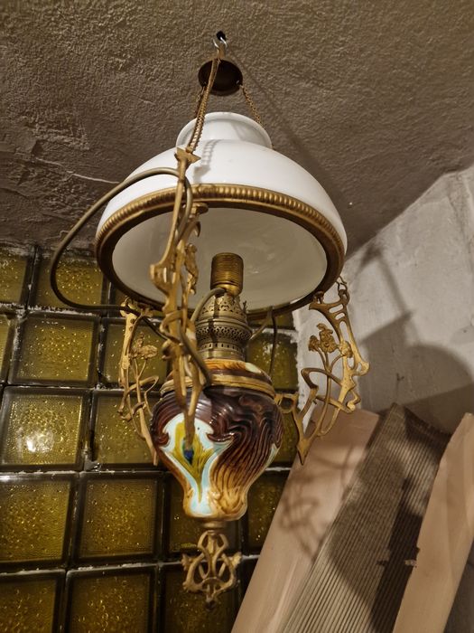 Monumentalna Antyczna Lampa Pałacowa z Majoliki – Unikalny Zabytek