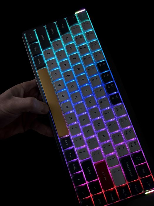 Na sprzedaż Klawiatura mechaniczna NuPhy Air75 V2 – jak nowa!