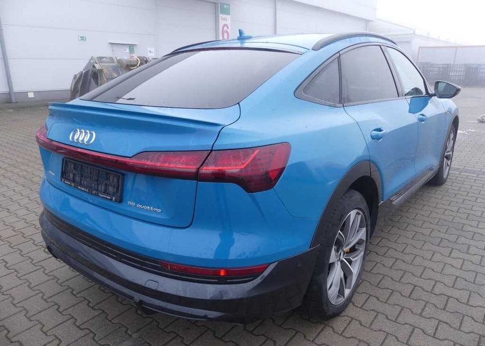 Audi e-tron 2020 року