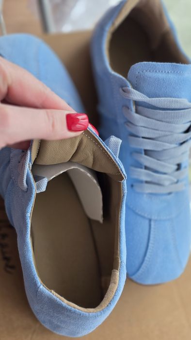 Продам стильні замшеві кеди (кросівки)