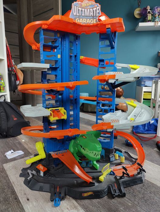 Hot Wheels City Mega Garaż T-Rexa