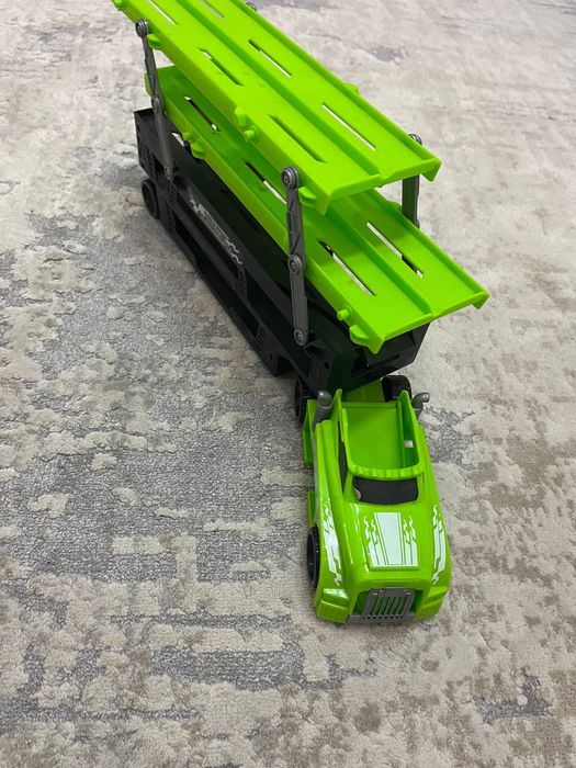 Автовоз іграшковий