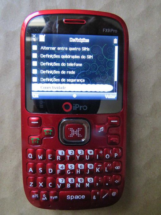 Ipro FX9 PRO Mobile Phone with 4 Active SIM Cards Simultaneously and 3 Batteries64585103830657120