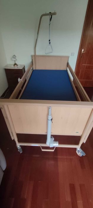 Cama articulada + cadeirão