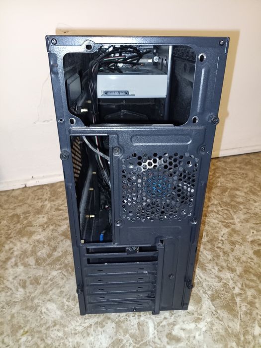 Obudowa PC + 2 wentylatory RGB + napęd CD/DVD
