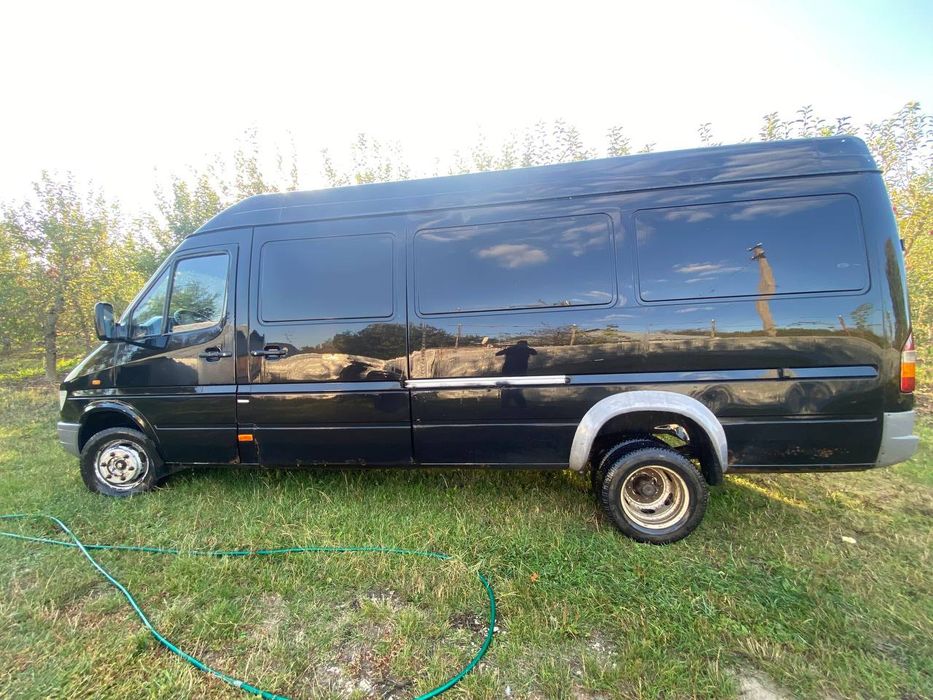 Mercedes-Benz Sprinter 412