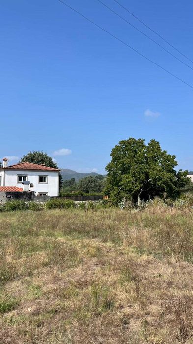 Terreno a venda em Santa Marta de Portuzelo