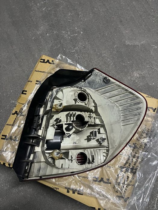 Par de farolins led fumados originais  usados para bmw serie 1 e87